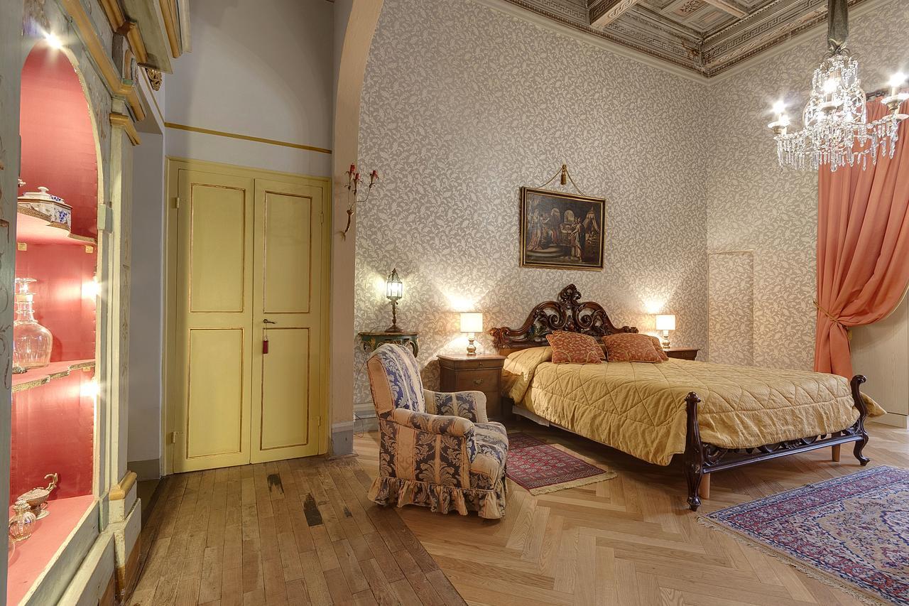 Palazzo Bucciolini Apartment Florence Bilik gambar